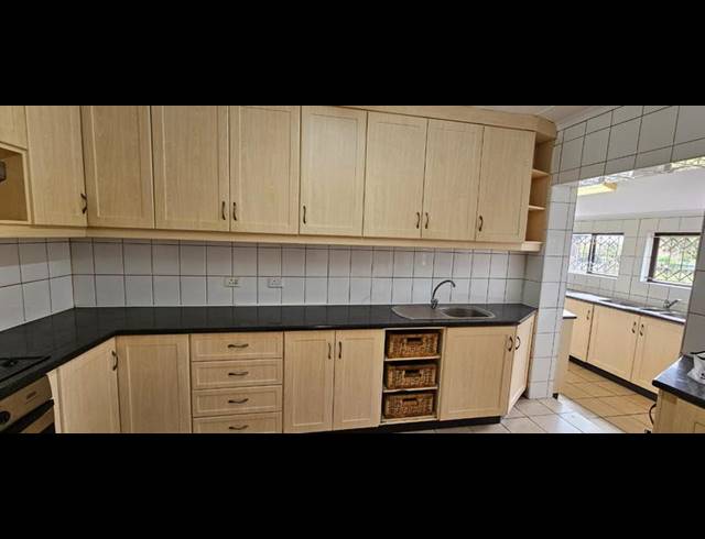 4 BEDROOM PROPERTY TO RENT IN SCOTTBURGH SOUTH